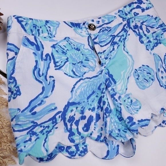 Lilly Pulitzer The Buttercup Blue White Scallop Floral Cotton Shorts Siz… - Picture 8 of 16